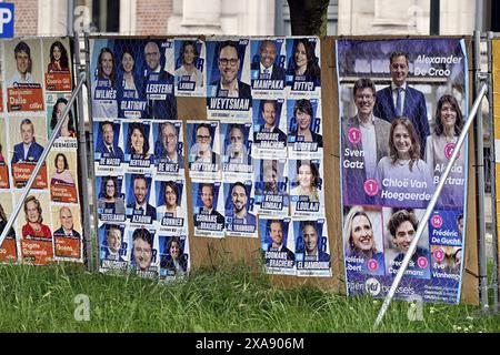 Bruxelles, Belgique. 05 juin 2024. Photo d'affiches électorales avec photo de politiciens, dans les rues de Laeken-Laken, Bruxelles, mercredi 05 juin 2024. La Belgique organise des élections coïncidentes pour les organes législatifs régionaux, fédéraux et européens le 9 juin. BELGA PHOTO ERIC LALMAND crédit : Belga News Agency/Alamy Live News Banque D'Images