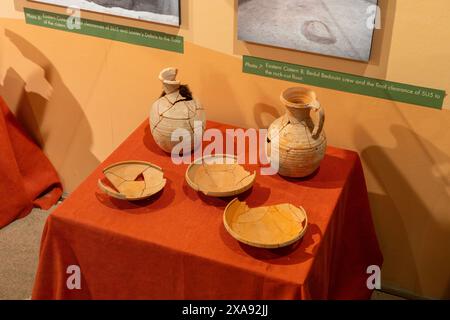 Objets de poterie reconstruits de Petra, Jordanie. Musée BYU des peuples et des cultures à Provo, Utah. Banque D'Images