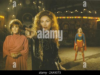 Supergirl (Tri-Star, 1984). Aventure. Avec Faye Dunaway, Helen Slater, Peter O'Toole, Hart Bochner, Peter Cook, Mia Farrow, Marc McClure, Brenda V. Banque D'Images