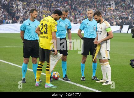 firo : 01.06.2024, Football, Football, UEFA CHAMPIONS LEAGUE, saison 2023/2024, UCL, CL, final, final, BVB, Borussia Dortmund - Real Madrid 0:2 (L.) Emre Can Capitaine du Borussia Dortmund et Aftero Capitaine du Real Madrid pour la sélection de page sélection de page Capitaine Banque D'Images