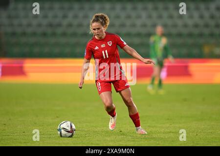 POZNAN, POLOGNE - 04 JUIN 2024 : lois Joel du pays de Galles lors du match de qualification de l'UEFA Women's Euro 2025 League B entre les femmes ukrainiennes et les femmes du pays de Galles au Stadion Miejski W Grodzisku en Pologne le 4 juin 2024. (Photo par Ashley Crowden/FAW) Banque D'Images
