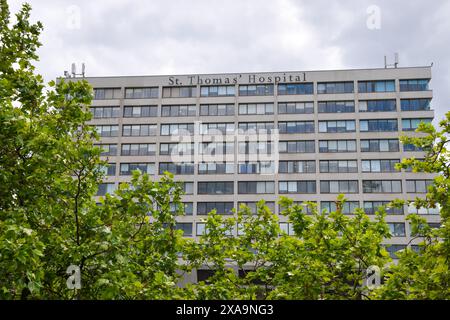 Londres, Angleterre, Royaume-Uni. 5 juin 2024. Vue extérieure de l'hôpital St Thomas, l'un des hôpitaux touchés par une attaque de ransomware qui aurait été menée par des cybercriminels russes. (Crédit image : © Vuk Valcic/ZUMA Press Wire) USAGE ÉDITORIAL SEULEMENT! Non destiné à UN USAGE commercial ! Banque D'Images