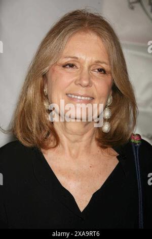 Gloria Steinem assiste à la cérémonie des National Board of Review of Motion Pictures Awards à Tavern on the Green à New York le 10 janvier 2006. Crédit photo : Henry McGee/MediaPunch Banque D'Images