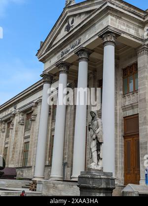 La façade du Musée archéologique d'Istanbul en Turquie Banque D'Images