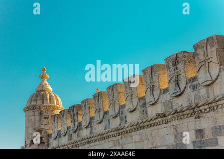 Tour de Belem, l'un des sites les plus emblématiques et photographiés de toute Lisbonne, style manuel portugais Banque D'Images