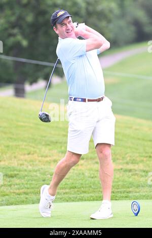 Dublin, Ohio, États-Unis. 5 juin 2024. Peyton Manning a fait ses débuts sur le 1er trou lors du Golden Bear Pro Am au Memorial Tournament à Dublin, Ohio. Brent Clark/Cal Sport Media/Alamy Live News Banque D'Images