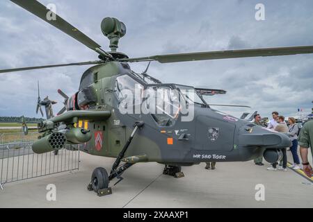 Kampfhubschrauber KHT TIGER, Deutsche Luftwaffe, ILA 2024, internationale Luft- und Raumfahrtausstellung Berlin, Schönefeld, Brandenburg, Deutschland *** hélicoptère de combat KHT TIGER, Armée de l'air allemande, ILA 2024, exposition aérospatiale internationale Berlin, Schönefeld, Brandebourg, Allemagne Banque D'Images