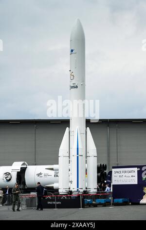 Ariane 6 Modell, ILA 2024, internationale Luft- und Raumfahrtausstellung Berlin, Schönefeld, Brandenburg, Deutschland *** Ariane 6 model, ILA 2024, International Aerospace Exhibition Berlin, Schönefeld, Brandenburg, Allemagne Banque D'Images