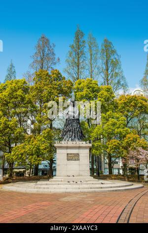 Statue dans le Parc de la paix de Nagasaki, Nagasaki, Kyushu, Japon, Asie Banque D'Images