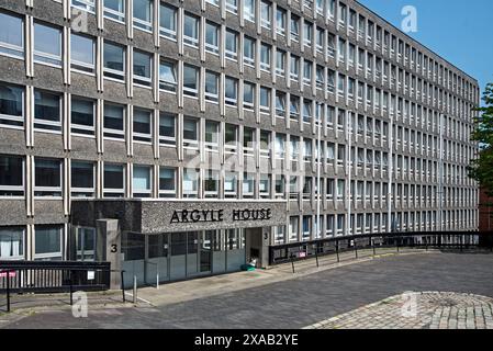 Argyle House, une architecture brutaliste des années 1960 dans la vieille ville d'Édimbourg. Banque D'Images