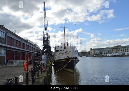 Le Balmoral Steamer dans le port de Bristol par M Shed. 26 février 2024. Banque D'Images