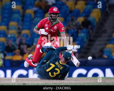 Bridgetown, Barbade. 06 juin 2024. Coupe du monde ICC T20 2024 - Australie - Oman Un rasage de près pour Aqib Ilyas d'Oman alors que l'Australie affronte Oman lors de la Coupe du monde ICC T20 au Kensington Oval, Bridgetown, Barbade. Crédit : Ian Jacobs/Alamy Live News Banque D'Images