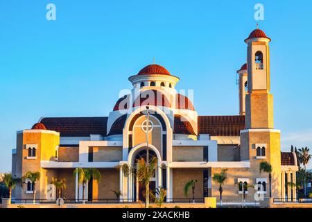 Église Saint George Kontos à Larnaca Chypre. Église orthodoxe grecque à Chypre Banque D'Images