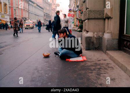 population pauvre dans notre société avec peu d'argent les pauvres dans notre société Banque D'Images