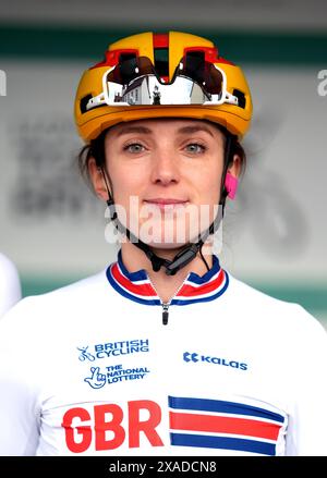 La Grande-Bretagne Elinor Barker est en avance sur la première étape du Lloyds Bank Women Tour of Britain 2024 de Welshpool à Llandudno. Date de la photo : jeudi 6 juin 2024. Banque D'Images