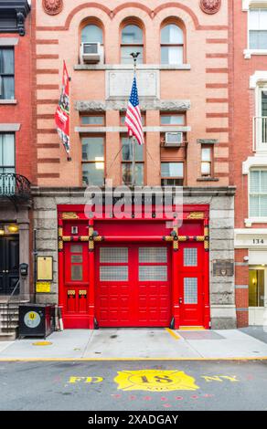 New York City, États-Unis - 26 août 2017 : siège de l'escouade FDNY. 18, West 10th Street, West Village (Greenwich Village, Manhattan). Banque D'Images