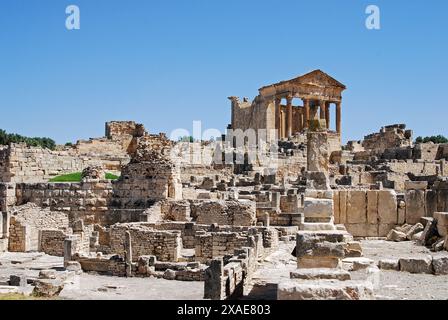 Temple Capitole de Jupiter, Dougga romain ou Thugga, ancienne cité romaine, Teboursouk, gouvernorat de Beja, Tunisie Banque D'Images