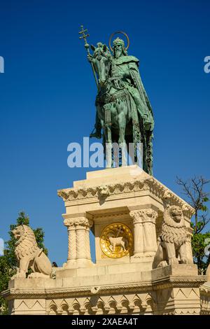 Gros plan de la Statue de Étienne, Bastion des pêcheurs, Budapest, Hongrie Banque D'Images