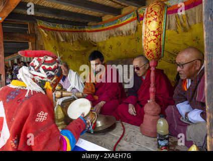 Dirigeants bhoutanais au festival Ura Yakchoe, Bumthang, Ura, Bhoutan Banque D'Images