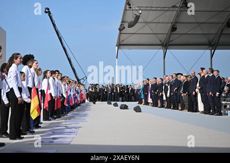 Omaha Beach, France. 06 juin 2024. Cérémonie internationale du jour J à Omaha Beach, Normandie, France, le 6 juin 2024, dans le cadre du 80e anniversaire du jour J. Photo par Eliot Blondet/ABACAPRESS. COM Credit : Abaca Press/Alamy Live News Banque D'Images