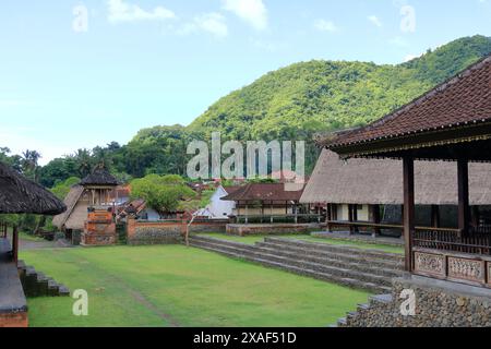 Village de Tenganan, habité par les premiers habitants de Bali près de Candidasa, Bali en Indonésie Banque D'Images