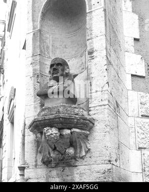 Budapest, Hongrie 21-05-24. Bela Lugosi était un acteur hongrois-américain, surtout connu pour avoir interprété le comte Dracula dans le film d'horreur de 1931. Le bus Banque D'Images