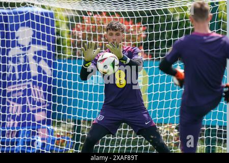 Enfield, Royaume-Uni. 06 juin 2024. Angleterre James Trafford lors de la session d'entraînement de l'Angleterre avant le Friendly International vs Iceland au Tottenham Hotspur Training Ground, Enfield, Angleterre, Royaume-Uni le 6 juin 2024 crédit : Every second Media/Alamy Live News Banque D'Images