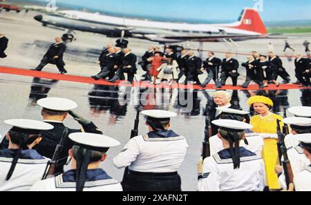 Viersen, Allemagne - 9 mai. 2024 : réception d'État avec honneurs militaires par la reine du Royaume-Uni Elizabeth II à l'aéroport de Wahn Banque D'Images