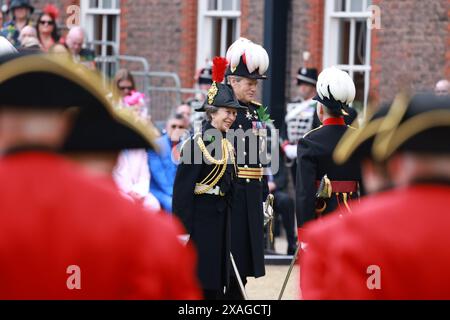 LONDRES, ANGLETERRE - 06 JUIN : Princesse Anne, Princesse Royale assiste à la parade annuelle du jour du fondateur à l'Hôpital Roval de Chelsea le 06 juin. 2024 à Londres, Angleterre. Le jour du fondateur célèbre la fondation de l'hôpital royal de Chelsea en 1681 par le roi Charles Ier (photo par Anfisa Polyushkevych) Banque D'Images