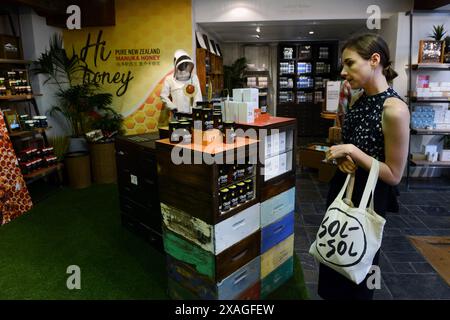 Un magasin de miel Manuka à Auckland, Nouvelle-Zélande. Banque D'Images