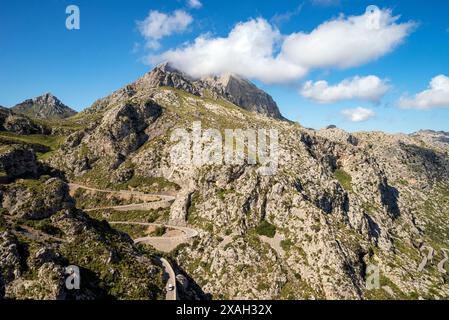 La spectaculaire route de sa Calobra dans les plus hauts sommets de la montagne Tramontana, sur la côte ouest de Majorque, îles Baléares, Espagne Banque D'Images