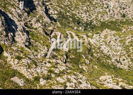 Sa Calobra route zigzagant dans les montagnes de Tramontana, sur la côte ouest de Majorque, îles Baléares, Espagne Banque D'Images