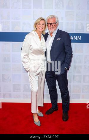 Fête Bertelsmann 2024 - Roter Teppich auf dem Roten Teppich der Bertelsmann Party 2024 in der Bertelsmann-RepraÌˆsentanz am 06.06.2024 in Berlin. *** Bertelsmann Party 2024 tapis rouge sur le tapis rouge du Bertelsmann Party 2024 au Bertelsmann Repraˆsentanz le 06 06 06 2024 à Berlin Copyright : xEventpressxKochanx Banque D'Images