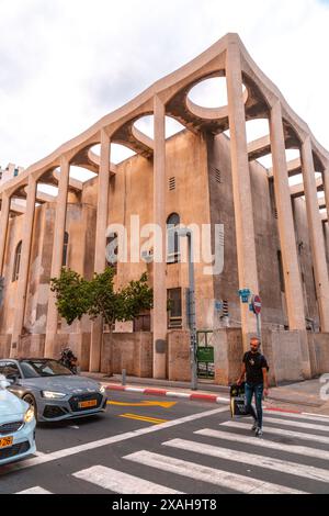 Tel Aviv, Israël - 3 octobre 2023 - la Grande Synagogue de tel Aviv, située rue Allenby, tel Aviv. Le bâtiment a été conçu par Yehuda Magidov Banque D'Images