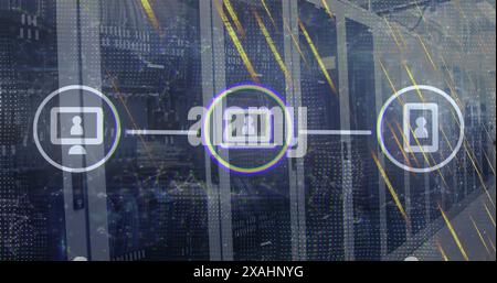 Illustration d'icônes connectées par des lignes sur des motifs abstraits tombant contre des racks de serveurs Banque D'Images