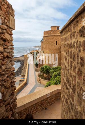 Murs médiévaux du château de santa ana à Roquetas de Mar, Almería Banque D'Images