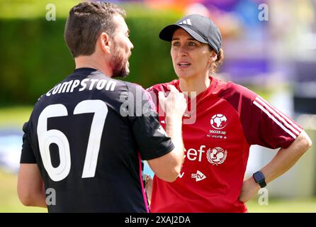 Martin Compston et Vicky McClure lors d’une séance d’entraînement à Champneys Tring avant le match Soccer Aid for UNICEF 2024 dimanche. Date de la photo : vendredi 7 juin 2024. Banque D'Images