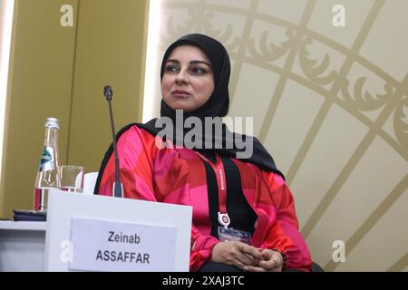 Saint-Pétersbourg, Russie. 06 juin 2024. Zeinab Al Saffar, présentateur, écrivain, assiste à une session sur philosophie et géopolitique d'un monde multipolaire dans le cadre du Forum économique international de Petersburg 2024 (SPIEF 2024). (Photo de Maksim Konstantinov/SOPA images/SIPA USA) crédit : SIPA USA/Alamy Live News Banque D'Images