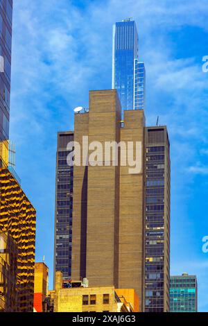 Gratte-ciel étonnants à Midtown Manhattan, New York City, États-Unis. Midtown Manhattan est la partie centrale de la ville de New York et sert de Banque D'Images