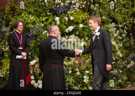 Le duc de Westminster arrive à la cathédrale de Chester pour son mariage avec Olivia Henson le 7 juin 2024 Banque D'Images