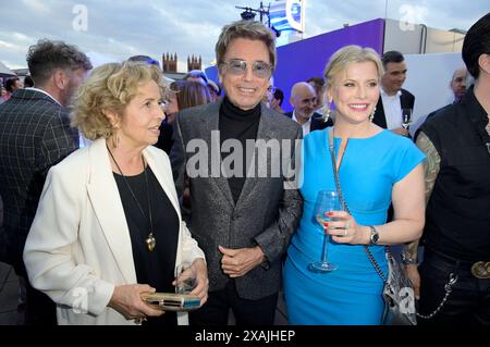 Michaela May, Jean-Michel Jarre und Eva Habermann BEI der Bertelsmann Party 2024 in der Bertelsmann Repräsentanz Unter den Linden. Berlin, 06.06.2024 *** Michaela May, Jean Michel Jarre et Eva Habermann à la fête Bertelsmann 2024 au bureau de représentation Bertelsmann Unter den Linden Berlin, 06 06 06 2024 Foto:XF.xKernx/xFuturexImagex bertelsmann 4878 Banque D'Images