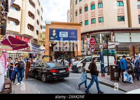 Entrée à Gold Souk, célèbre rue commerçante, quartier de Deira, Dubaï, Émirats arabes Unis, moyen-Orient, Asie Banque D'Images