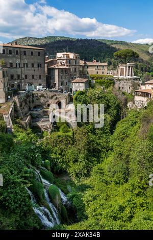 Les ruines de l'ancienne ville de Tivoli. Vous pouvez encore voir les restes de l'ancienne civilisation, qui sont restés intacts au fil du temps, qui se mélangent Banque D'Images