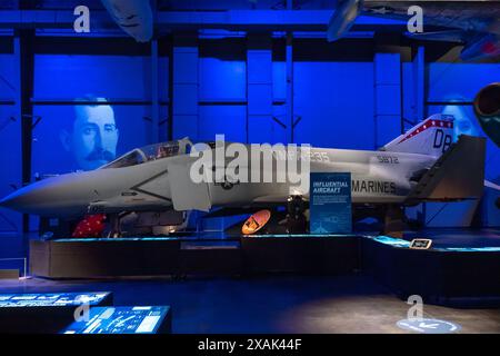 Un avion de chasse F-4S Phantom II exposé au Sullenberger Aviation Museum à Charlotte, Caroline du Nord. Banque D'Images