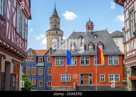 Vue sur une vieille ville, maisons à colombages et rues d'une ville. Idstein dans le Taunus, Hesse, Allemagne Banque D'Images