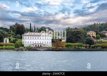 BELLAGIO, ITALIE - 02 OCTOBRE 2023 - Villa Melzi d Eril à Bellagio au bord du lac de Côme, Italie Banque D'Images