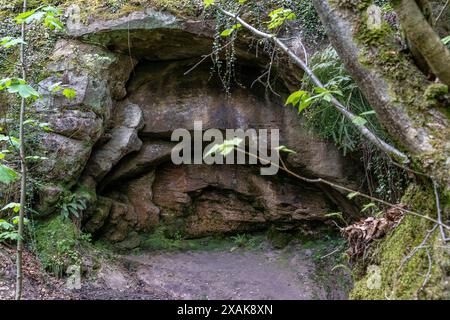 Europe, Allemagne, Bade-Württemberg, Swabian Alb, Lorch, grotte supérieure près de la grotte Schiller Banque D'Images