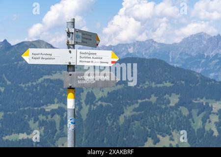 Europe, Autriche, Verwall, Vorarlberg, Montafon, Schruns, panneau de signalisation à la station de montagne du téléphérique de Zamang Banque D'Images