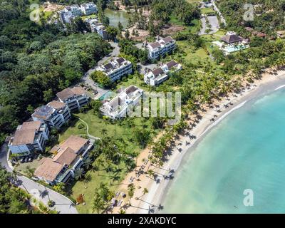 Amérique du Nord, Caraïbes, Grande Antilles, Île d'Hispaniola, République dominicaine, péninsule de Samana, Las Terrenas, locations de vacances et hôtels sur Playa Bonita Beach Banque D'Images