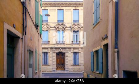 Ruelle à Narbonne, France Banque D'Images